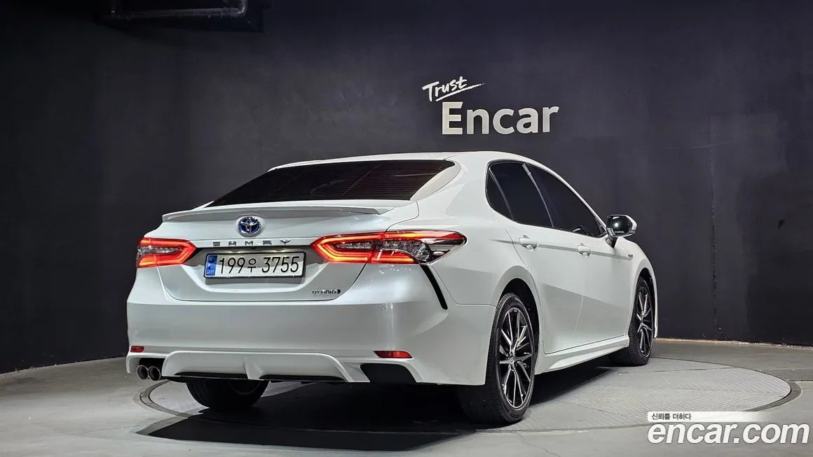 Toyota Camry 2023 из KR, фото 2