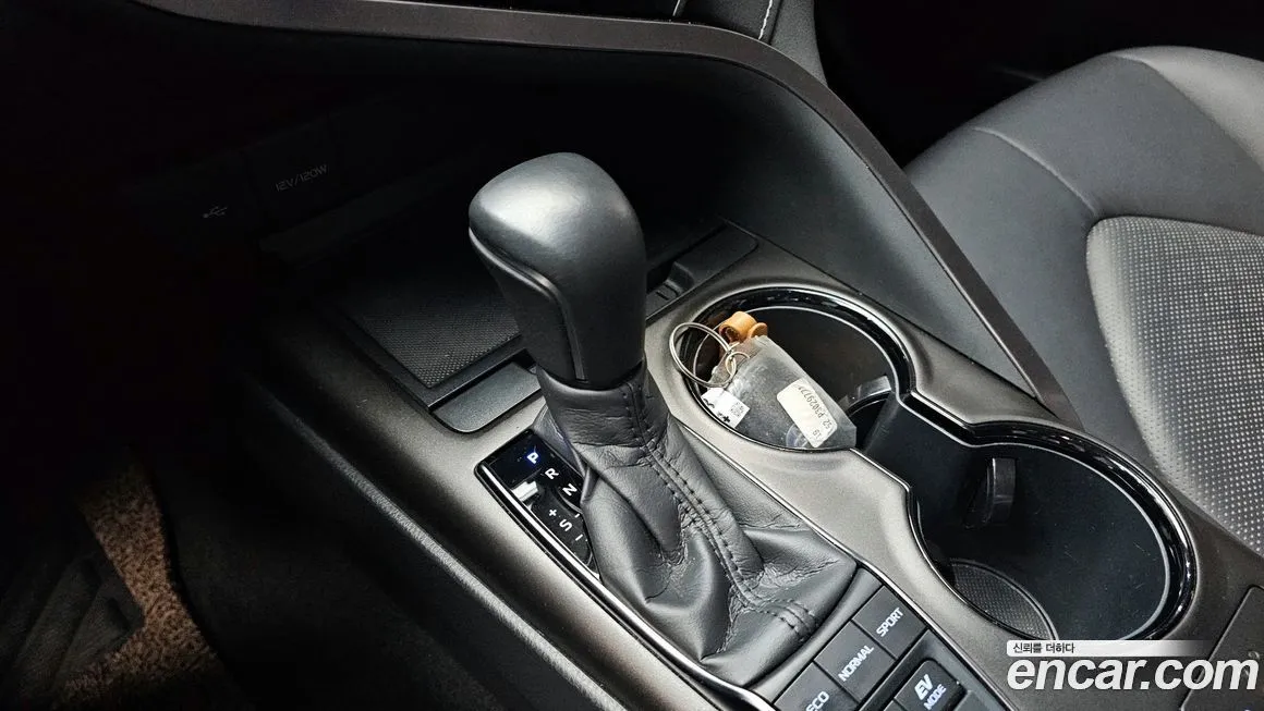 Toyota Camry 2023 из KR, фото 9