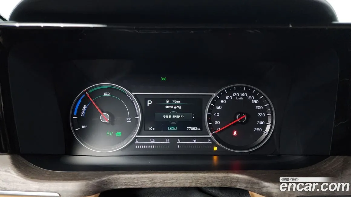 Kia Sorento — фото 8