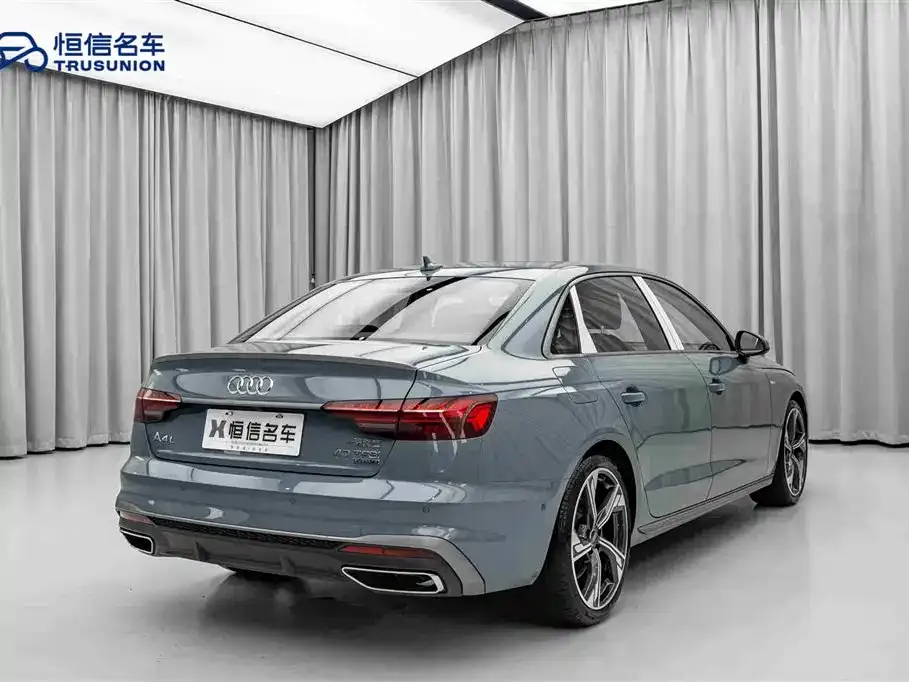 Audi A4L — фото 5