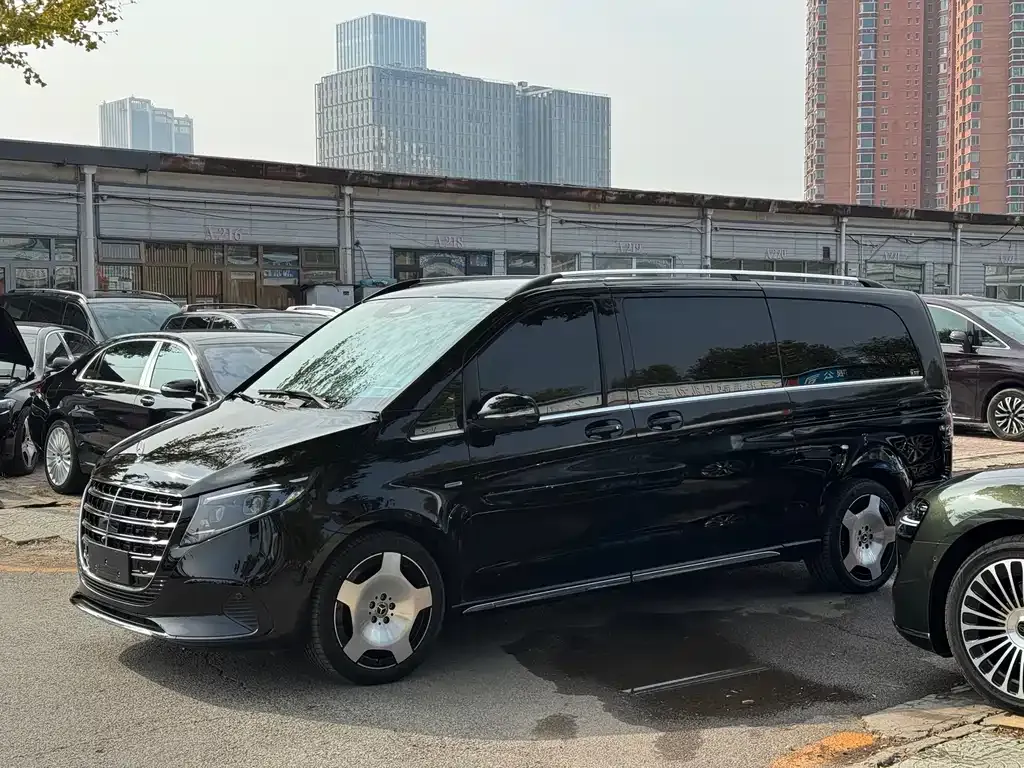 Mercedes-Benz V-Class 2025 из CN, фото 1