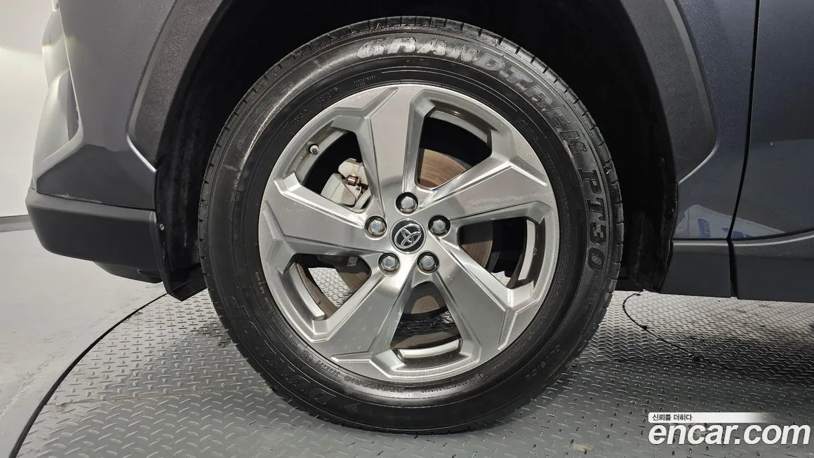 Toyota RAV4 2021 из KR, фото 5