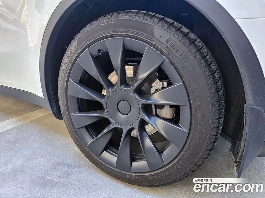 Tesla Model Y 2023 из KR, фото 5
