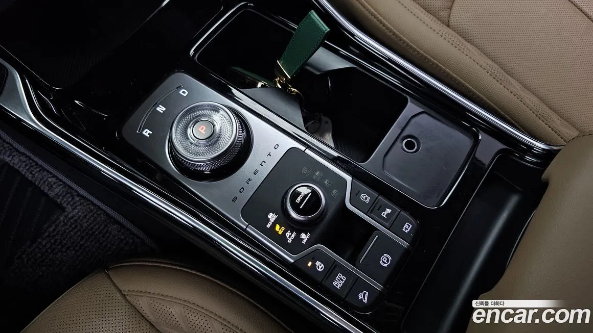 Kia Sorento — фото 9