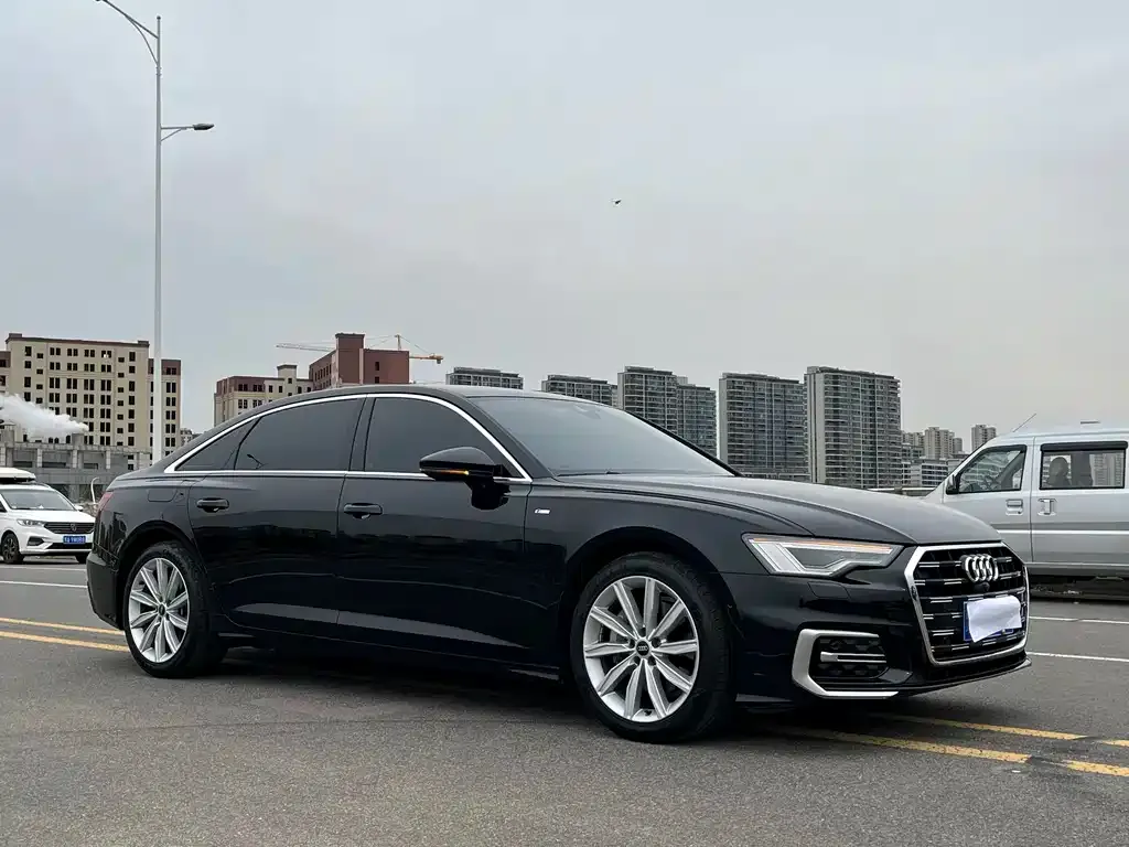 Audi A6L 2023 из CN, фото 3