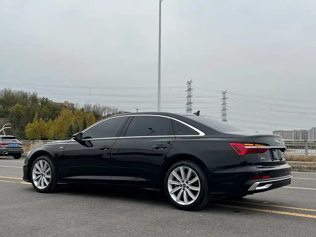 Audi A6L 2023 из CN, фото 6