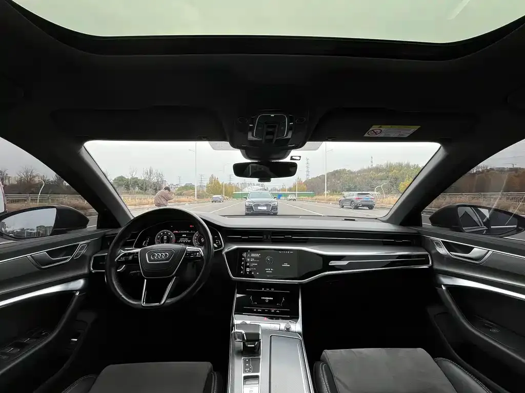 Audi A6L 2023 из CN, фото 8