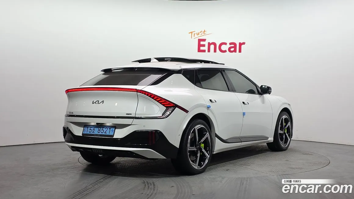 Kia EV6 2023 из KR, фото 2