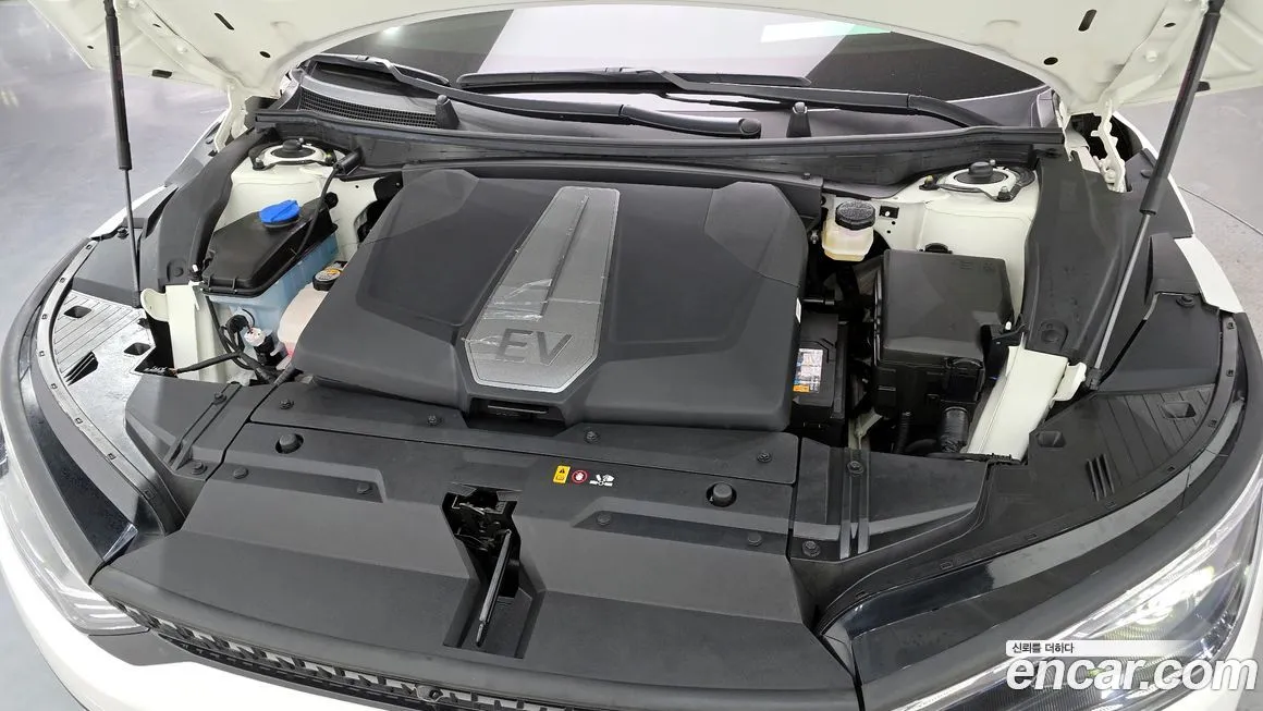 Kia EV6 2023 из KR, фото 6