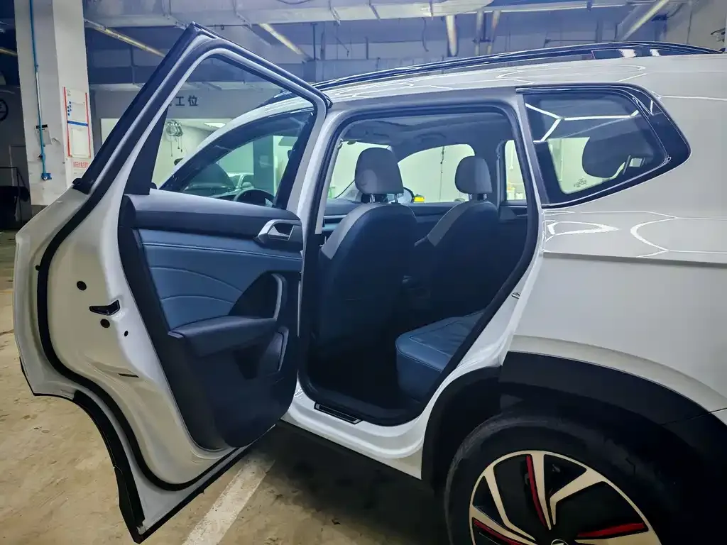 Volkswagen Tharu 2024 из CN, фото 7