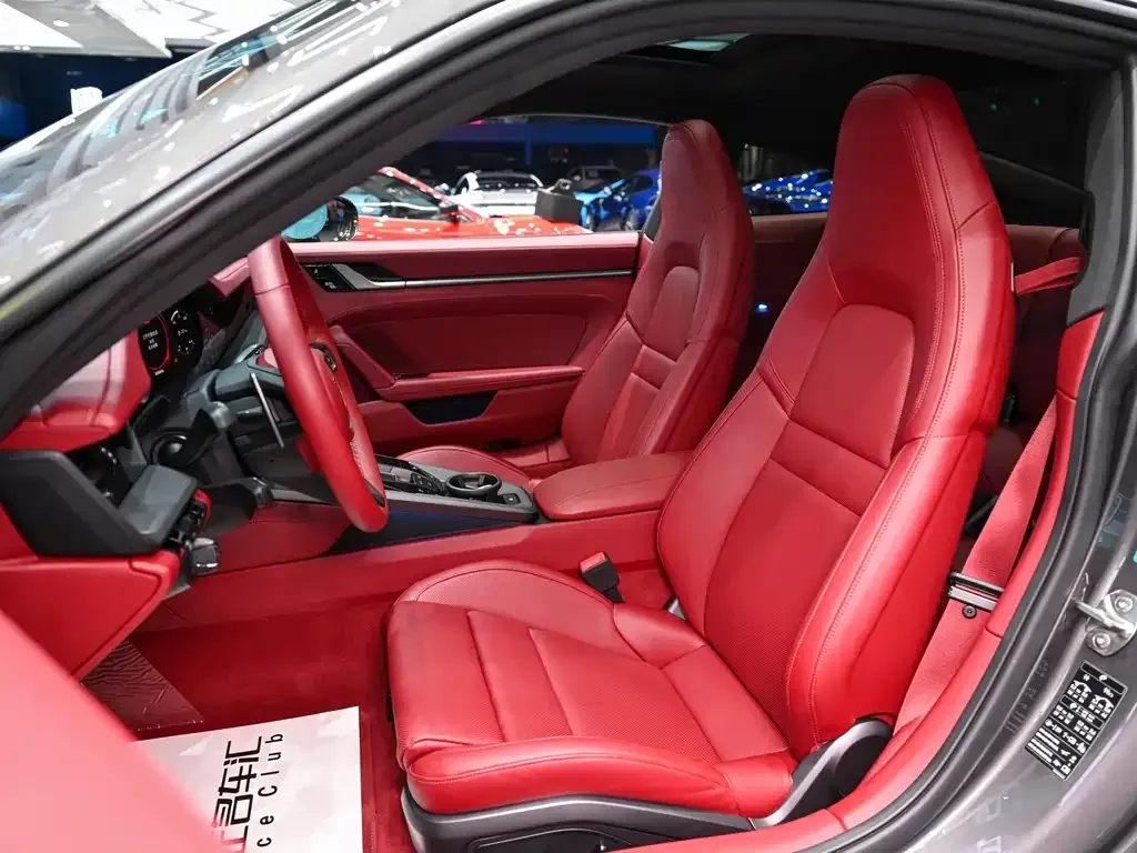 Porsche 911 2021 из CN, фото 9