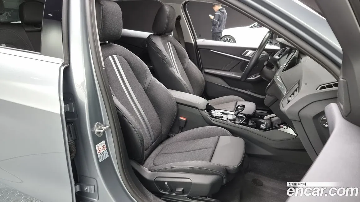 BMW 1-Series 2023 из KR, фото 10