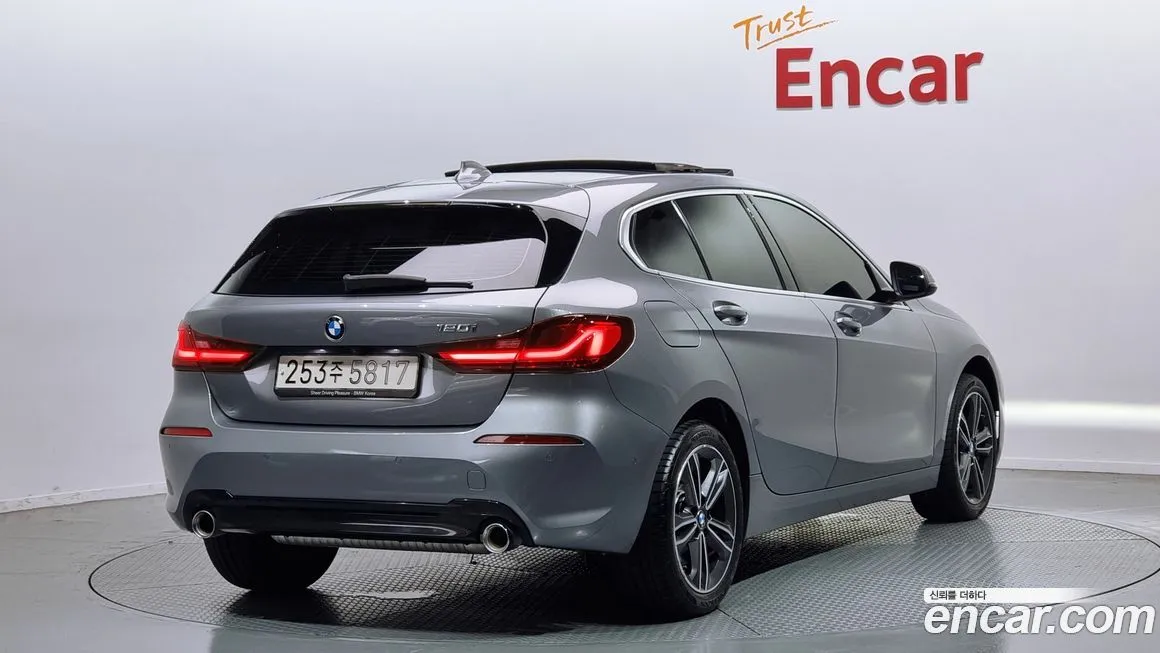 BMW 1-Series 2023 из KR, фото 2