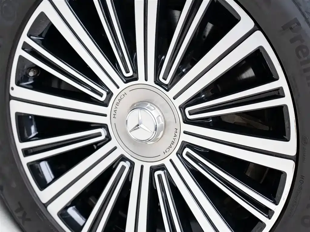 Mercedes-Benz GLS — фото 6