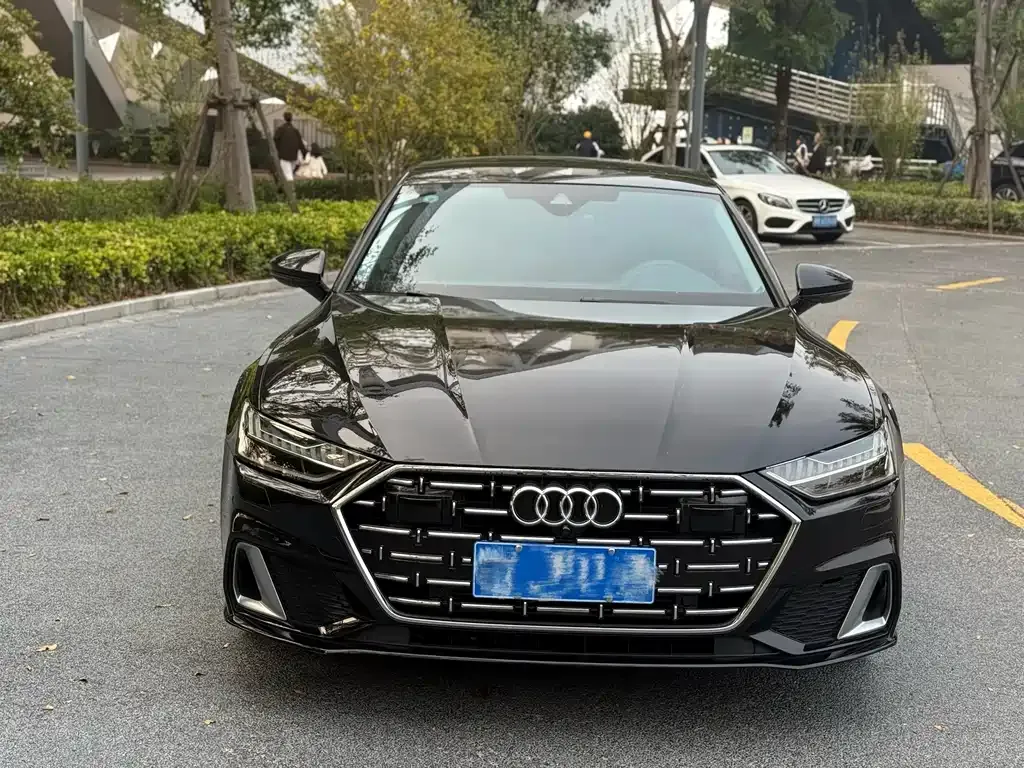 Audi A7L — фото 2