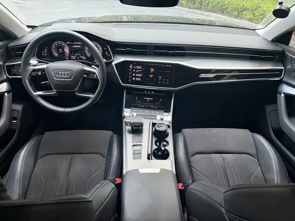 Audi A7L — фото 5