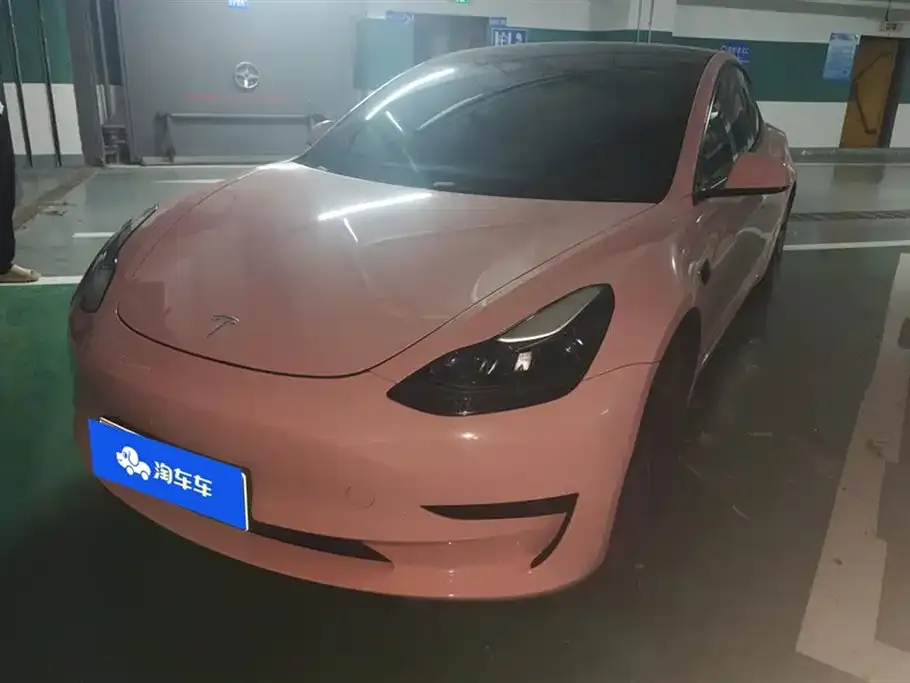 Tesla Model 3 — фото 1