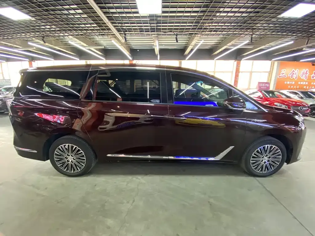 Buick GL8 Hybrid 2024 из CN, фото 4