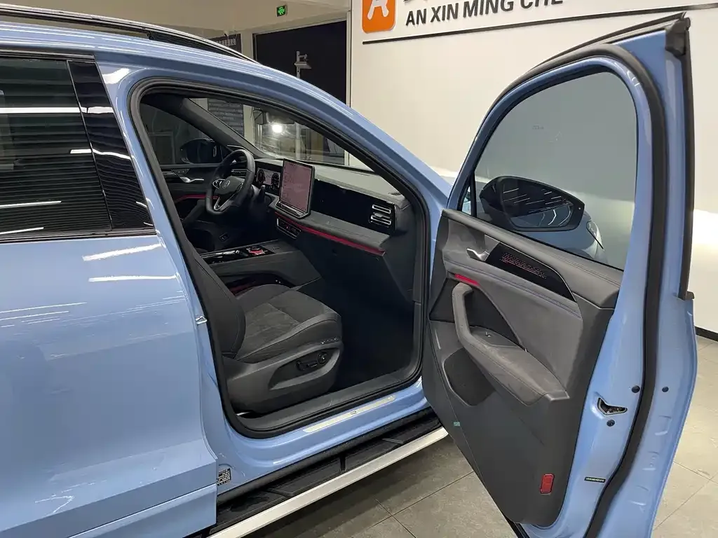 Volkswagen Tiguan L 2024 из CN, фото 8