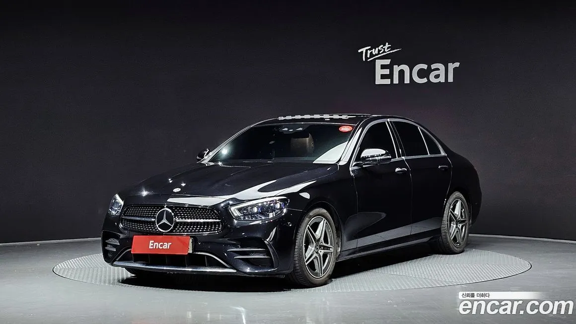 Mercedes-Benz E-Class — фото 1