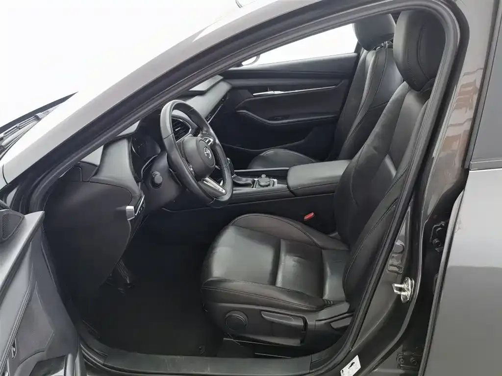 Mazda 3 Axela — фото 10