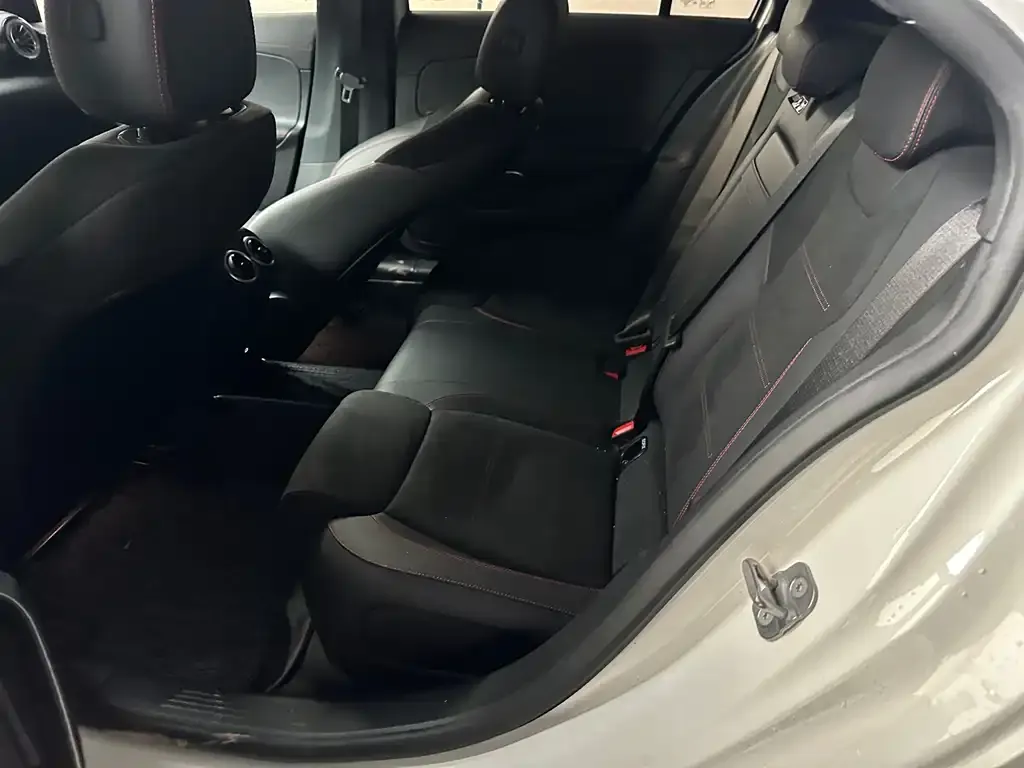 Mercedes-Benz A-Class 2024 из CN, фото 3