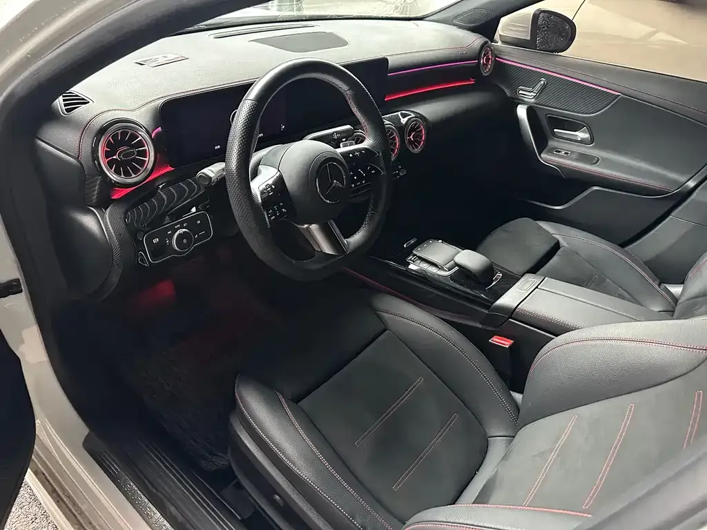 Mercedes-Benz A-Class 2024 из CN, фото 9