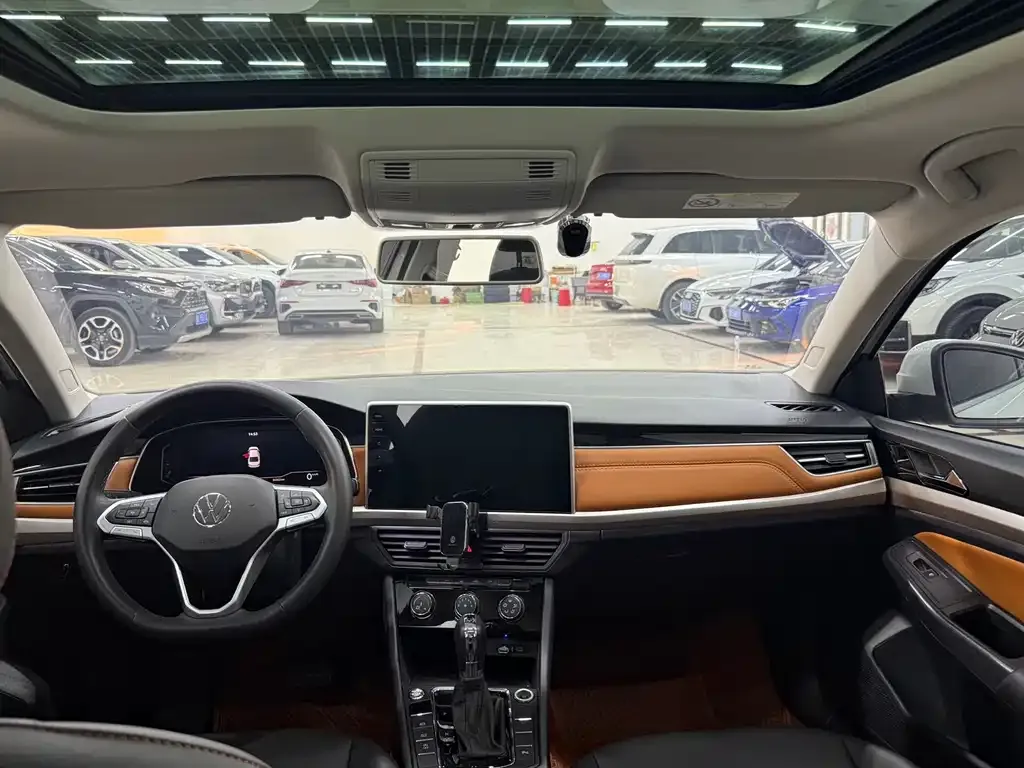 Volkswagen Bora 2022 из CN, фото 10