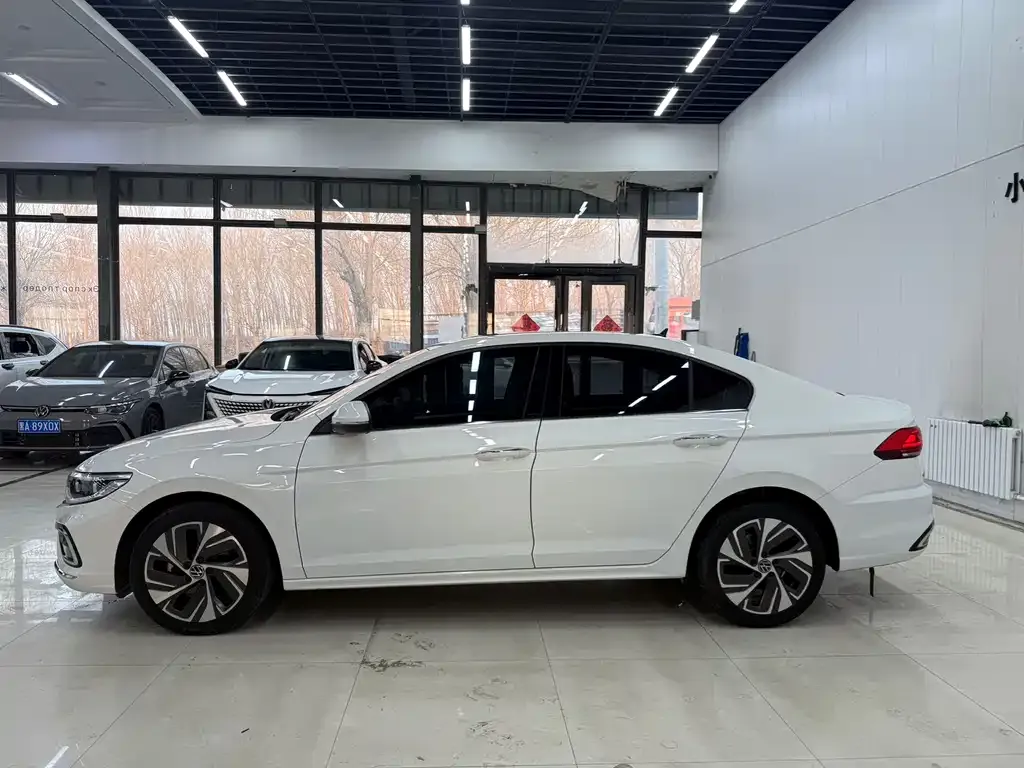 Volkswagen Bora 2022 из CN, фото 2