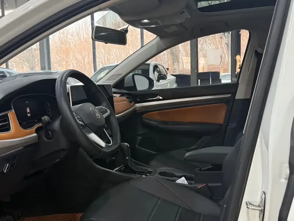 Volkswagen Bora 2022 из CN, фото 9