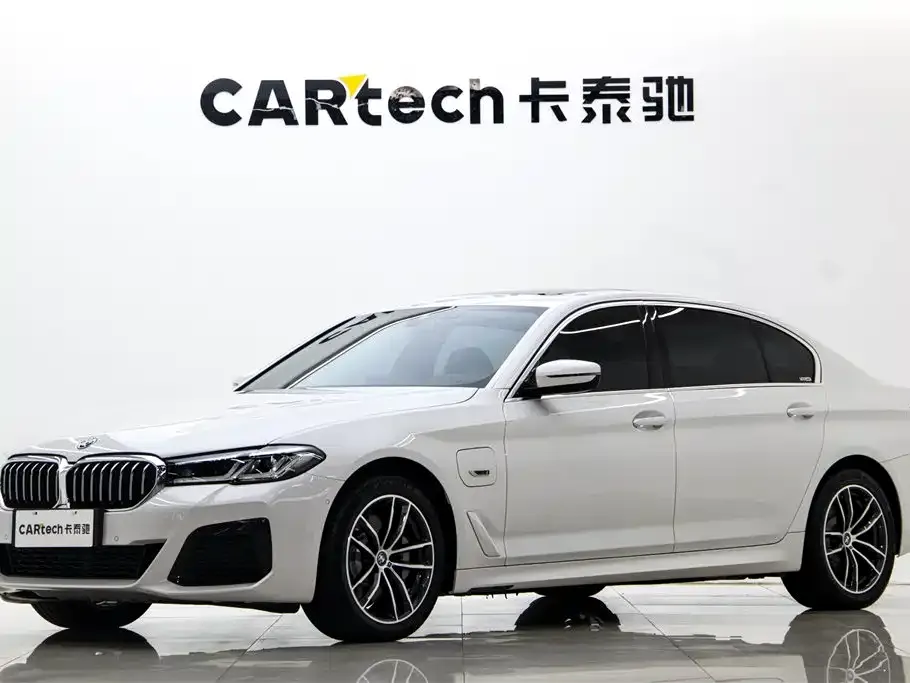 BMW 5 Series New Energy — фото 1