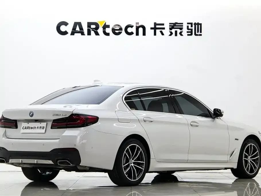 BMW 5 Series New Energy — фото 4