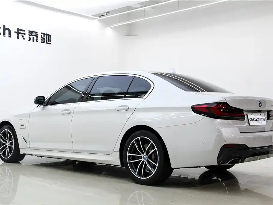 BMW 5 Series New Energy — фото 6