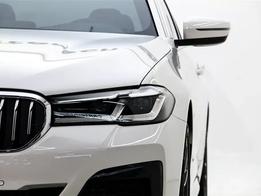 BMW 5 Series New Energy — фото 9