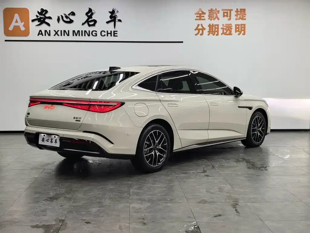 BYD Seal 07 DM-i 2025 из CN, фото 2