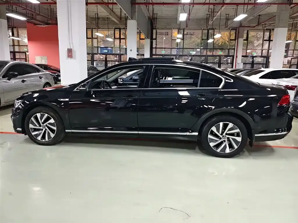 Volkswagen Magotan GTE PHEV 2022 из CN, фото 5