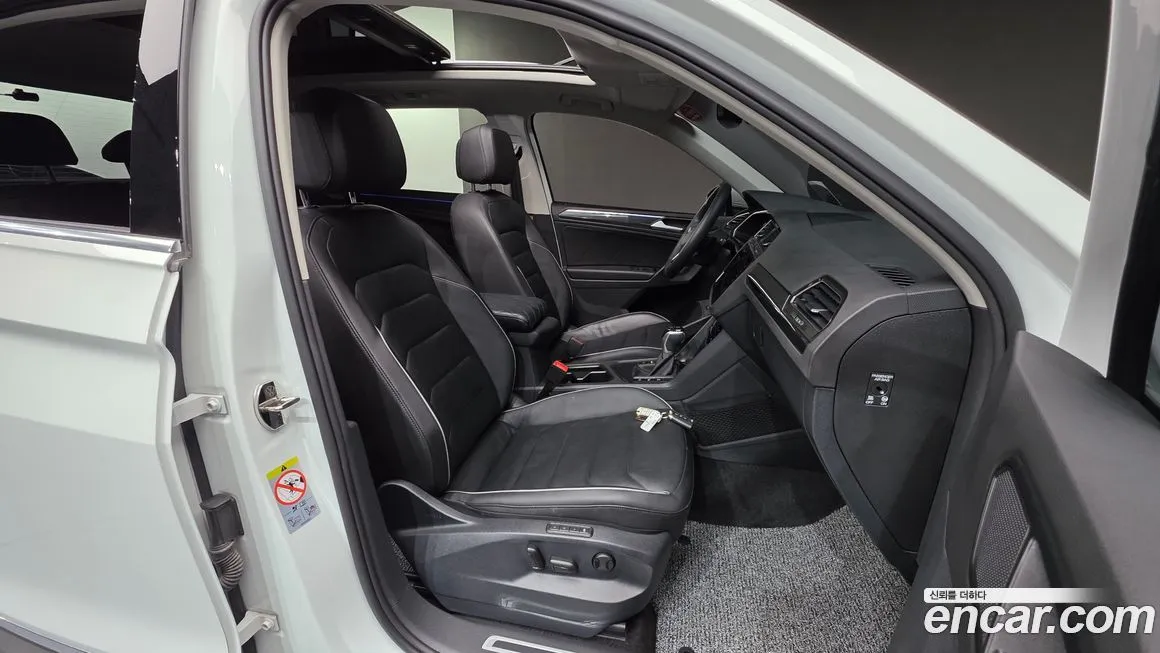Volkswagen Tiguan — фото 10