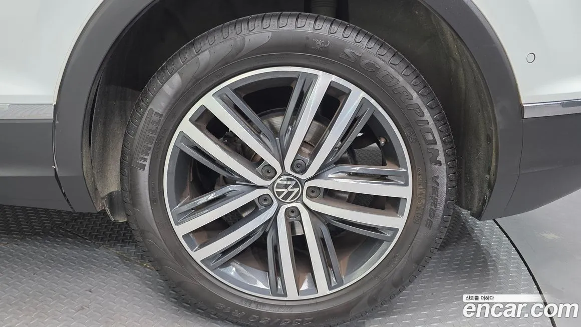 Volkswagen Tiguan — фото 5