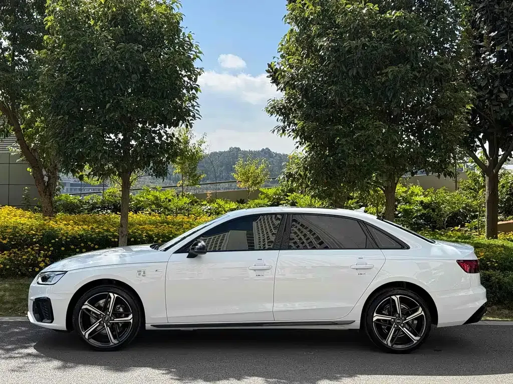 Audi A4L 2025 из CN, фото 3