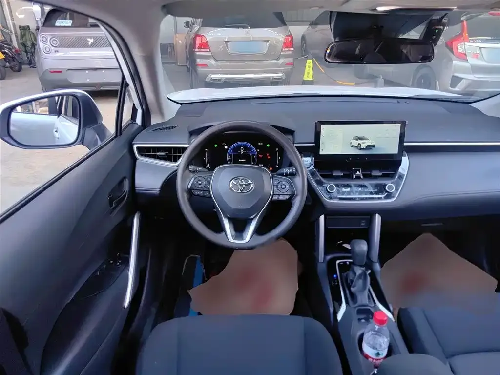 Toyota Frontlander 2023 из CN, фото 10