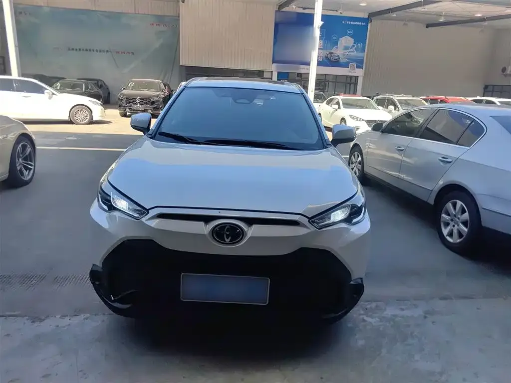 Toyota Frontlander 2023 из CN, фото 3