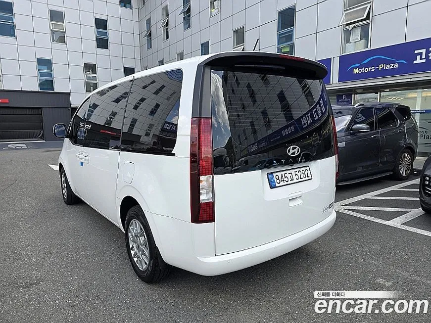 Hyundai Staria — фото 4