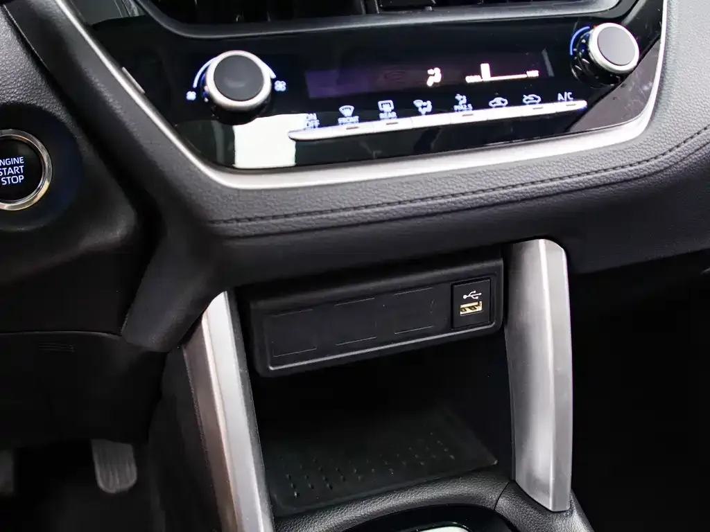 Toyota Corolla Cross 2022 из CN, фото 10
