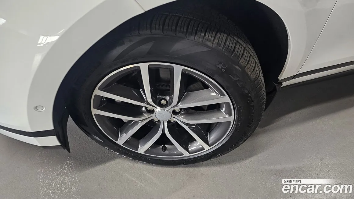 [object Object] Range Rover Evoque 2024 из KR, фото 10