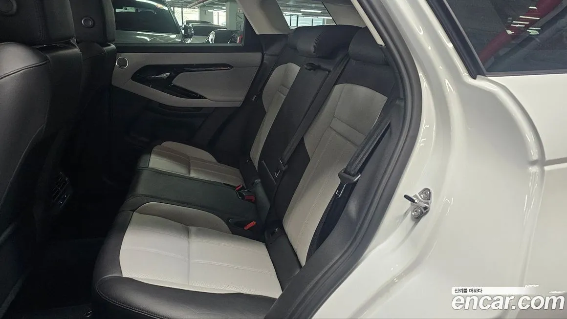 [object Object] Range Rover Evoque 2024 из KR, фото 8