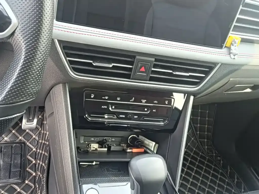 Volkswagen Tiguan L 2023 из CN, фото 7