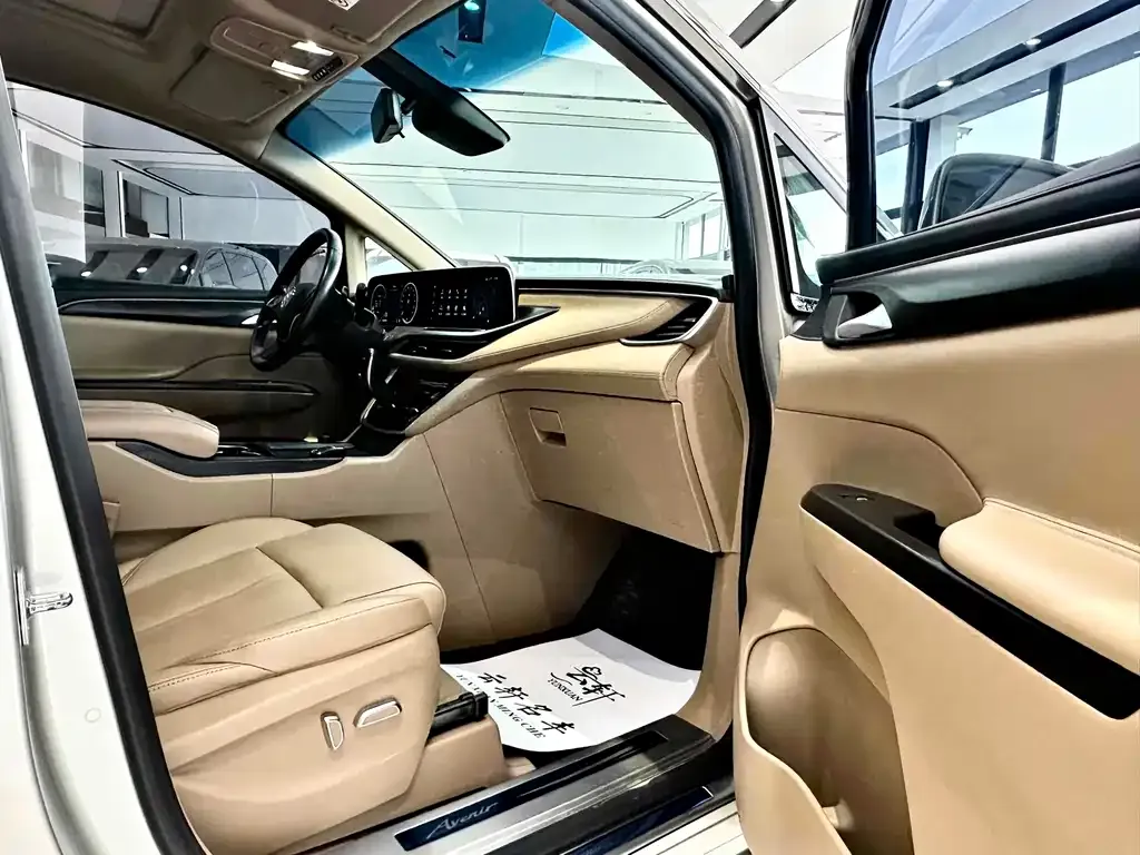 Buick GL8 2021 из CN, фото 10