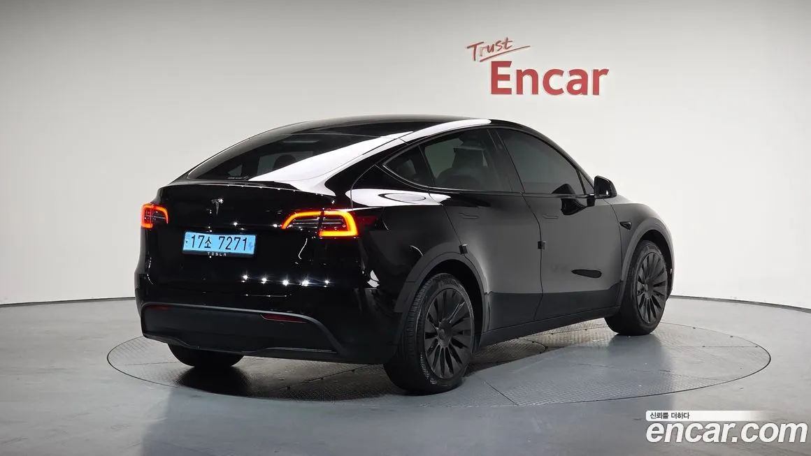 Tesla Model Y — фото 2
