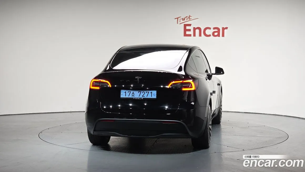 Tesla Model Y — фото 4