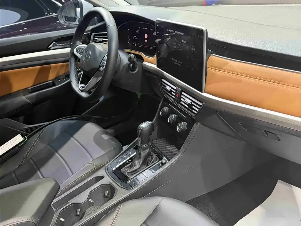 Volkswagen Bora 2023 из CN, фото 9